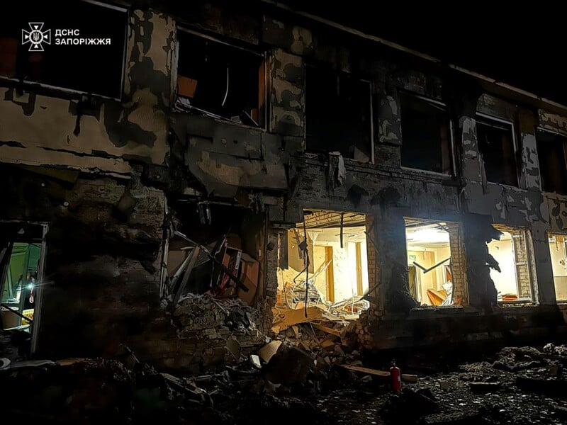 Разрушенные дома в Киеве, массированный налет на Кривой Рог: все о последствиях атаки РФ