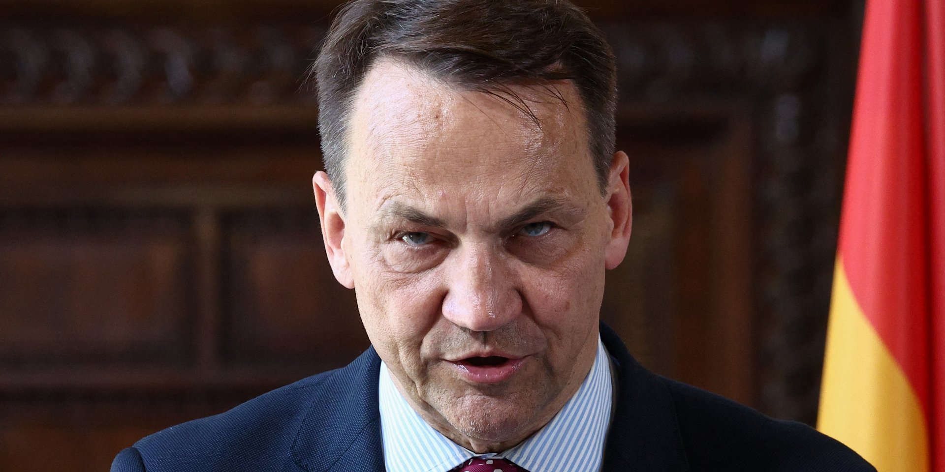 "Путин насмехается над Трампом": Сикорский сделал заявление после атаки дронов РФ по Польше