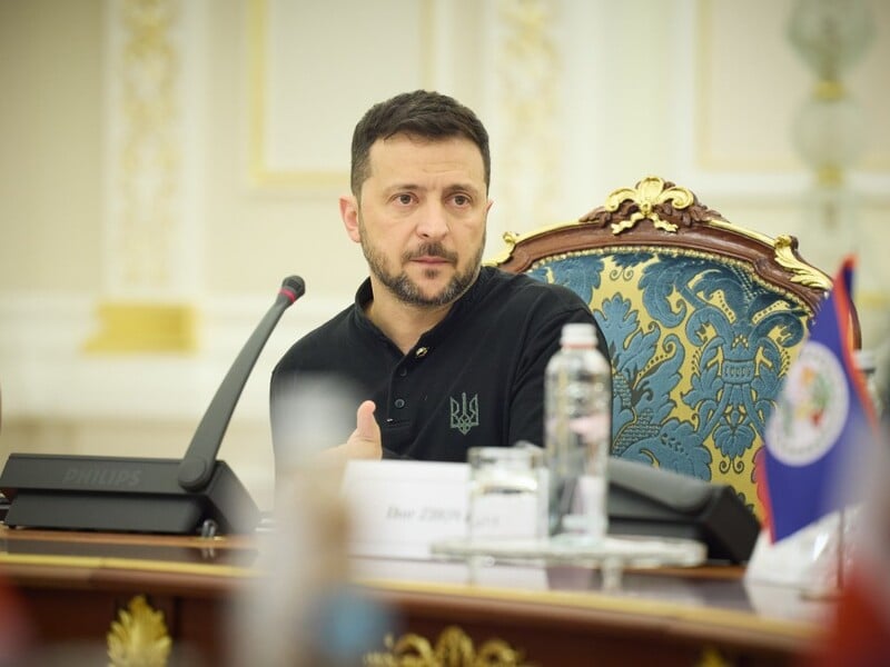 Зеленский о россиянах: Сложно обращаться к людям без ушей. Они живут в своем аквариуме