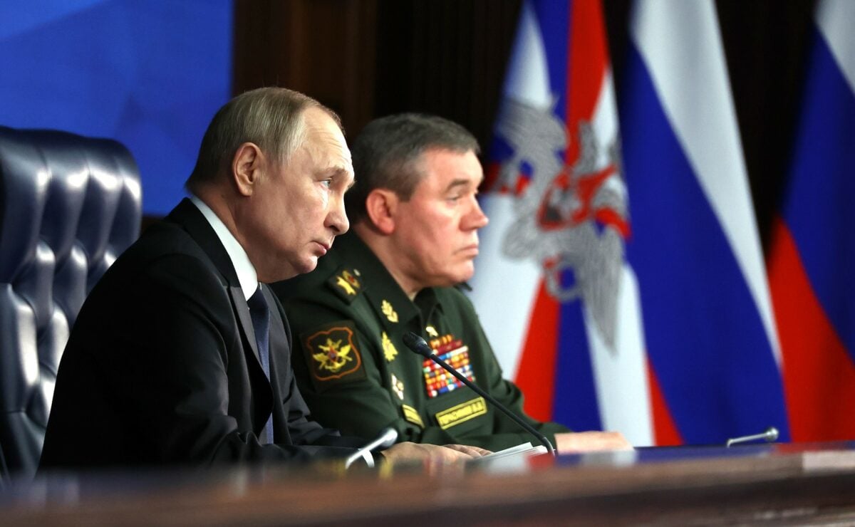 Reuters: Герасимов врет Путину о «победах» оккупантов в Украине