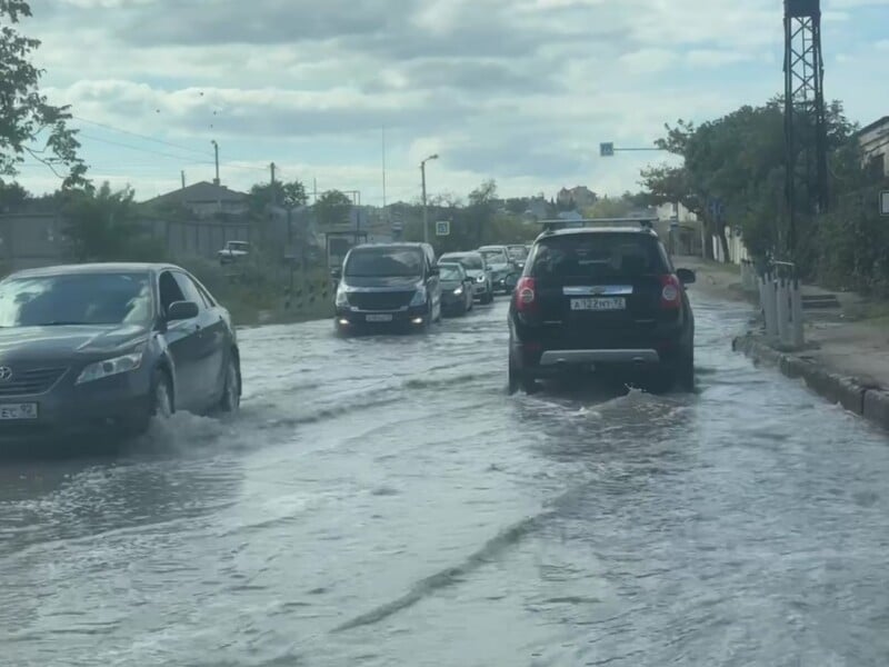 Запах "русского мира". Севастополь уже неделю утопает в нечистотах. Видео