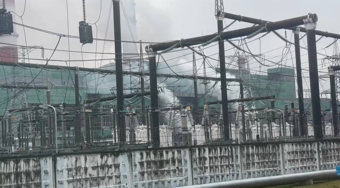 Беспилотники атаковали ряд энергообъектов в РФ. Среди целей ГРЭС в Подмосковье (Видео)