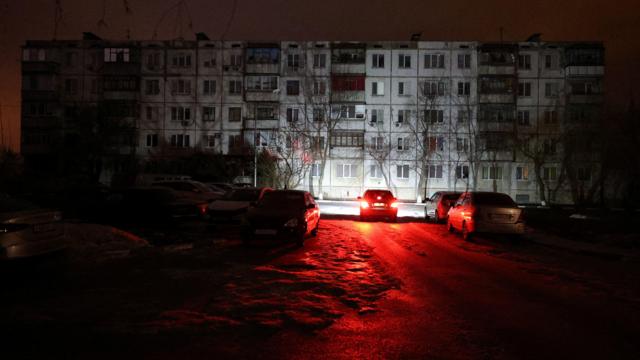 Россияне скупают хлеб и бензин и меняют свечи на фонари: что происходит на Белгородщине после блэкаута, - что скрывают власти