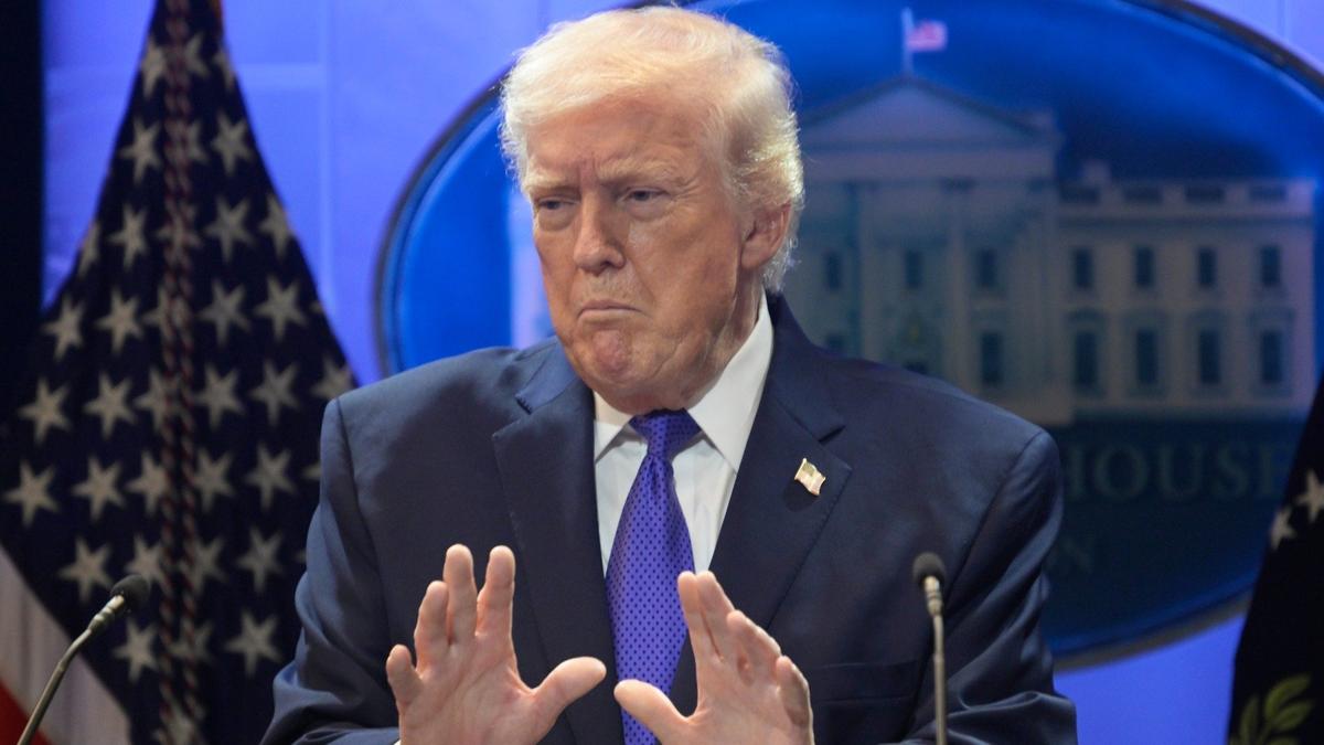 За месяц войны в Иране Трамп оказался перед сложным и еще более сложным выбором – Reuters