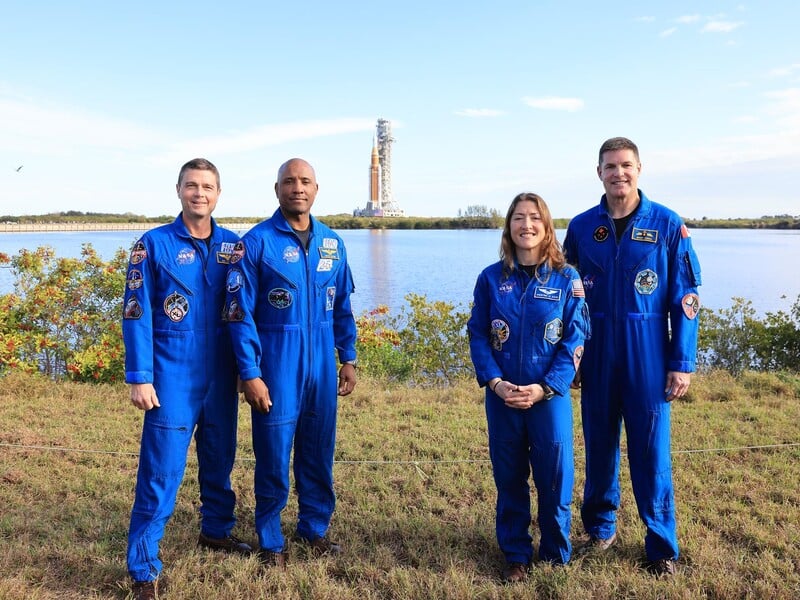 Человечество снова летит к Луне – впервые за полвека. Все, что нужно знать об исторической миссии