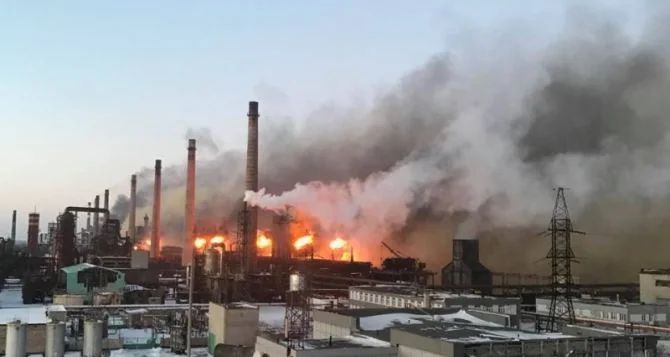 Второй раз за месяц: дроны СБУ остановили производство на Алчевском меткомбинате. Видео