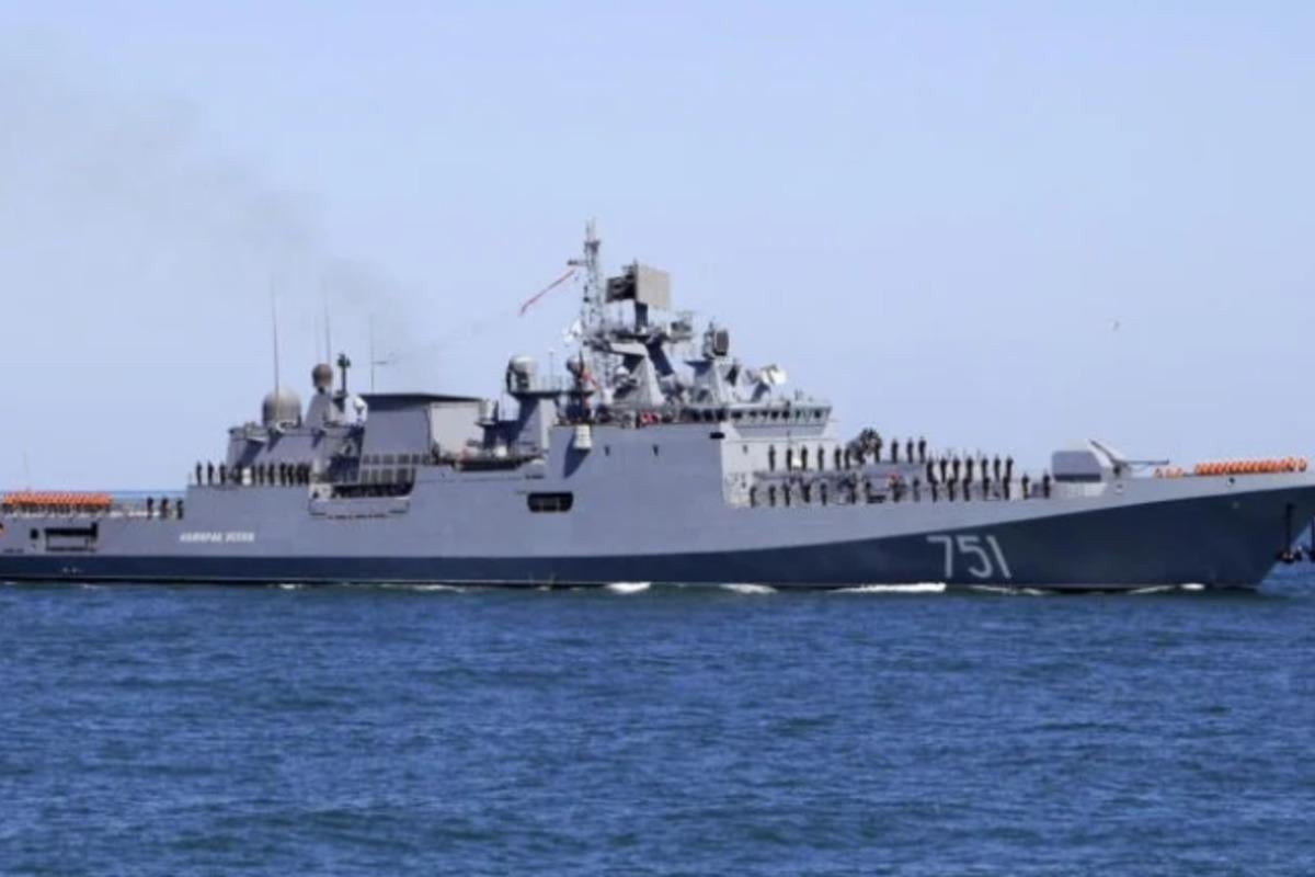 Атака на Новороссийск: фрегат "Адмирал Эссен" снова поражен