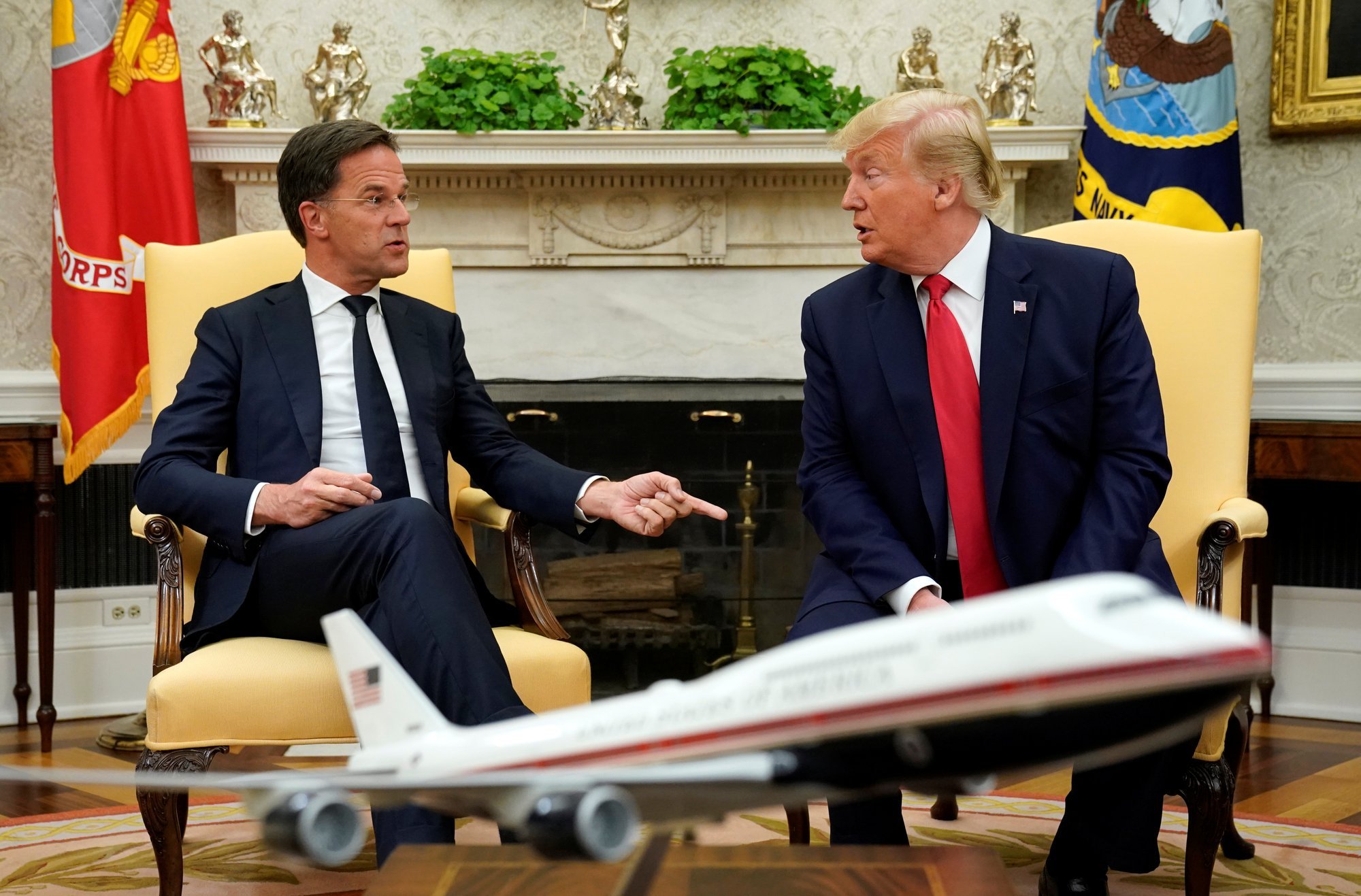 "Тирада оскорблений" за закрытыми дверями. Встреча Трампа и Рютте была "дерьмовой" – СМИ