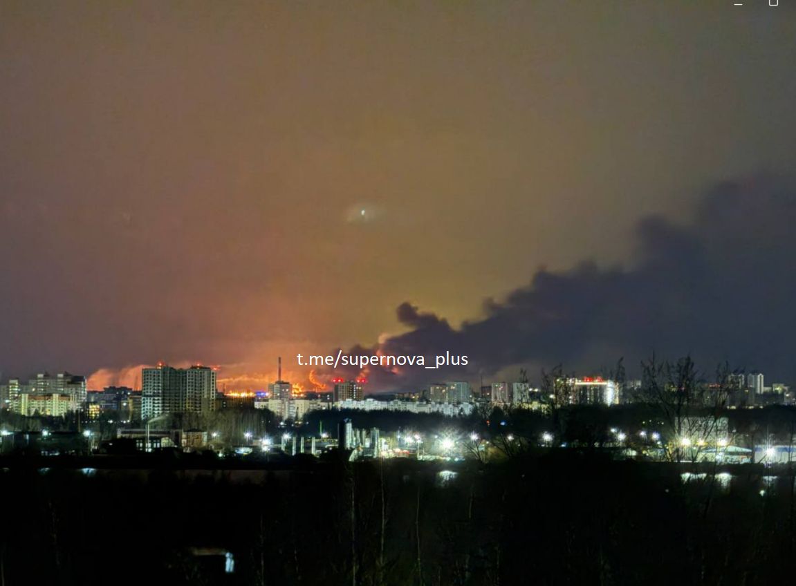 Российский Ярославль сотрясают взрывы, жители говорят о работе ПВО (Видео)