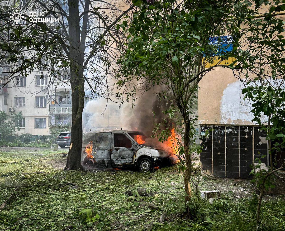 Зеленский о самой массированной атаке РФ: Уже было как минимум 800 дронов