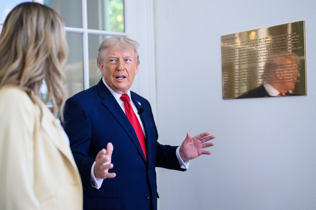 Пусть Зеленский и Путин сами разбираются с войной, я уже им помог, – Трамп