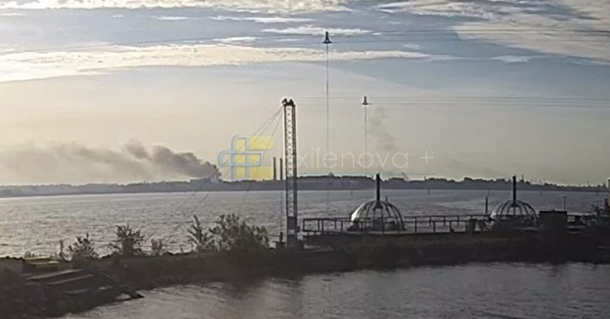 Дроны ударили по арсеналам ВМФ РФ и базе Кронштадт в Петербурге (Видео)