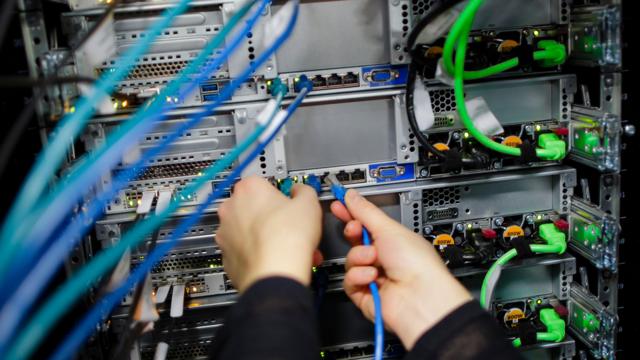 Россия начала кампанию ударов по интернет-инфраструктуре Украины