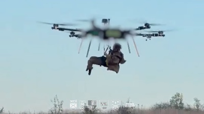 Впервые в мире: Украинские военные эвакуировали раненого с фронта с помощью гексакоптера