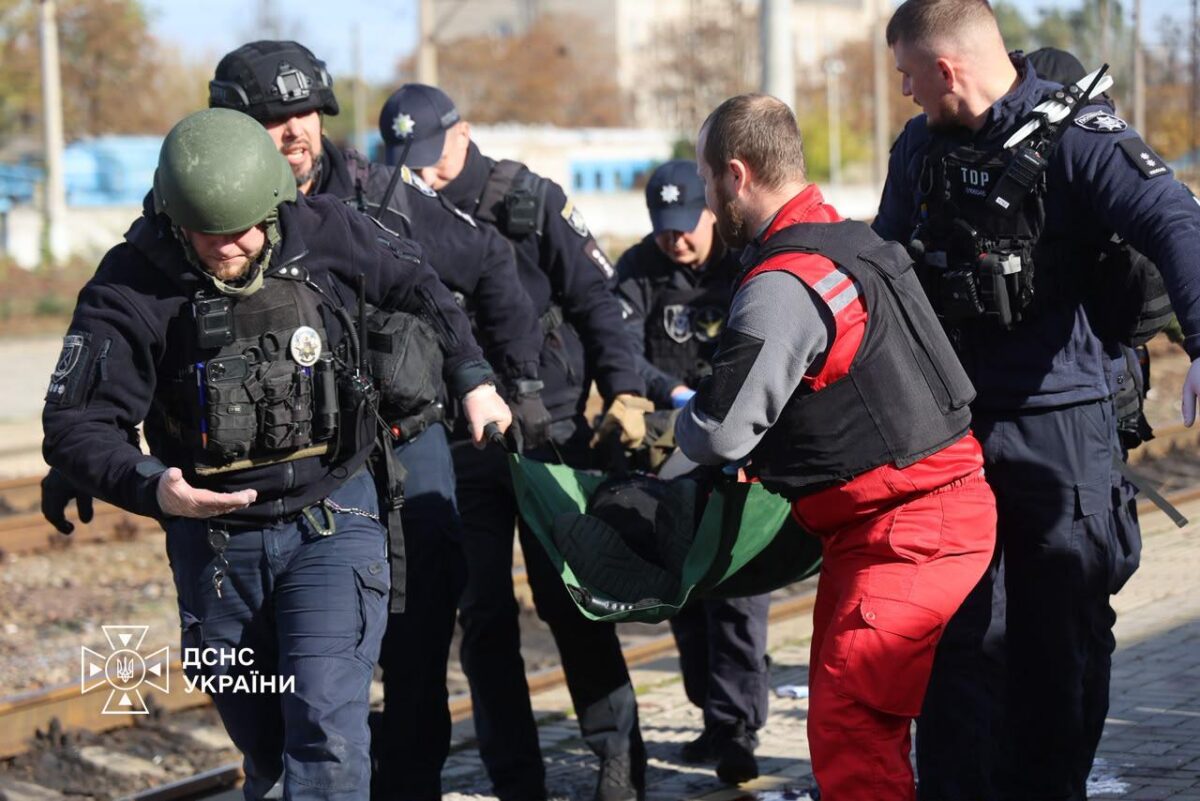 Российский дрон попал в перрон на вокзале в Днепре: много погибших и раненых